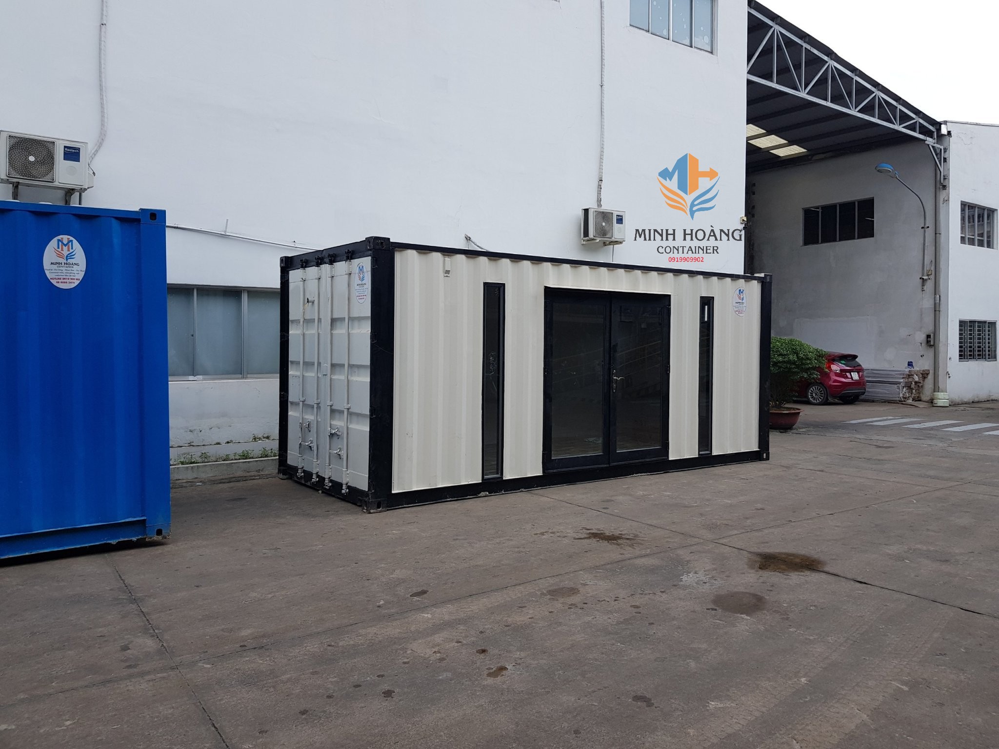 Container văn phòng 20 feet trắng kem